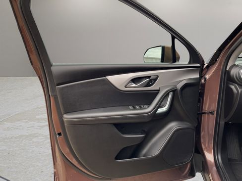 Used 2023 Chevrolet Blazer LT w/ Driver Confidence Package image 9