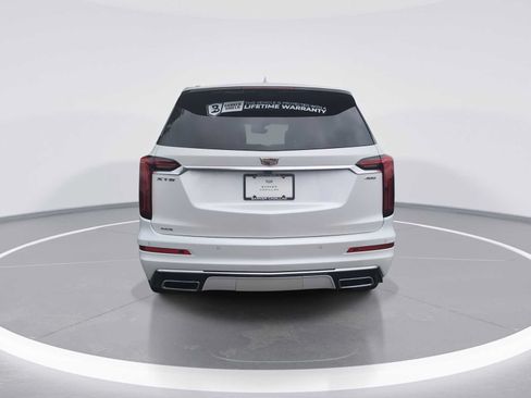 Used 2024 Cadillac XT6 Premium Luxury w/ Platinum Package AWD/4WD image 8