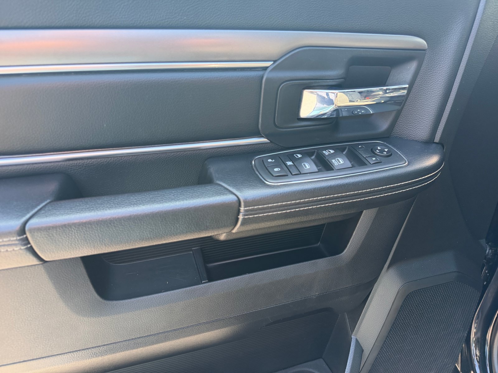 Used 2021 RAM 1500 Warlock AWD/4WD image 18