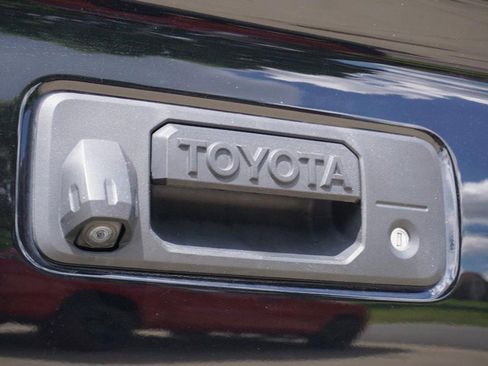 Used 2021 Toyota Tacoma Limited AWD/4WD image 24