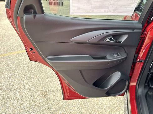New 2026 Chevrolet TrailBlazer LT w/ Midnight Edition FWD image 36