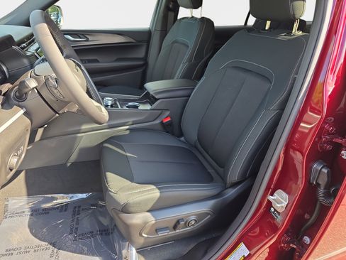 New 2026 Jeep Grand Cherokee L Laredo AWD/4WD image 13