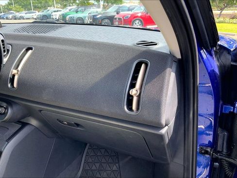 Certified 2025 MINI Cooper Countryman S w/ Comfort Package Max image 18