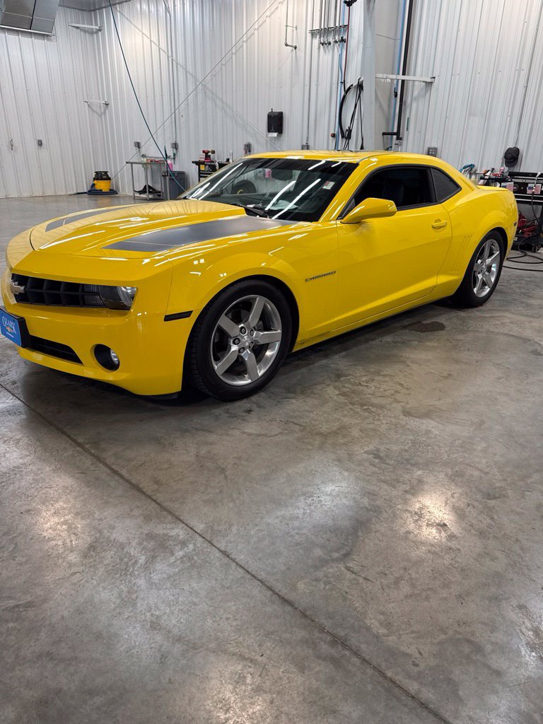 Used 2011 Chevrolet Camaro LT RWD image 1