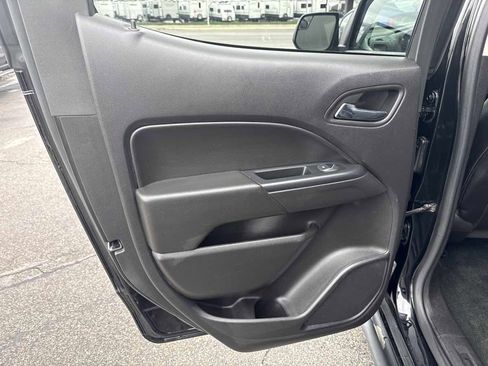 Used 2018 Chevrolet Colorado ZR2 w/ ZR2 Midnight Special Edition image 12