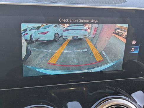 Certified 2021 Mercedes-Benz GLB 250 4MATIC w/ Premium Package image 8