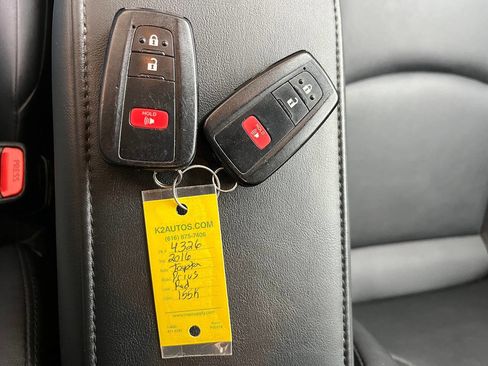 Used 2016 Toyota Prius Four w/ Advanced Technology Package FWD image 13