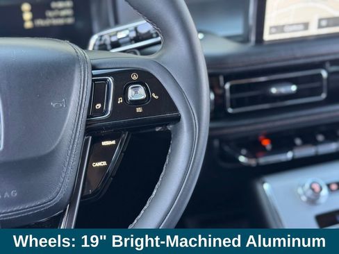 Used 2023 Lincoln Aviator AWD w/ Elements Package image 14