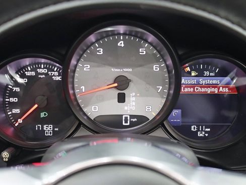 Used 2018 Porsche 718 Boxster S image 18