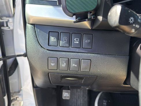 Used 2019 Toyota Highlander Limited Platinum AWD/4WD image 11