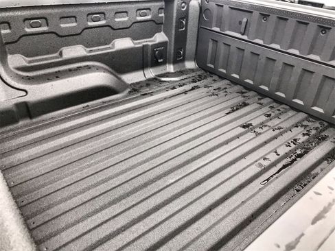 New 2026 GMC Canyon AT4 image 22