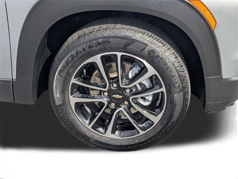 Used 2025 Chevrolet TrailBlazer LT image 19