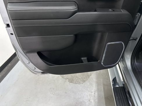 Used 2023 GMC Sierra 1500 SLT AWD/4WD image 48