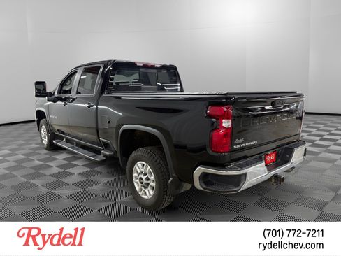 Used 2024 Chevrolet Silverado 2500 LT w/ Safety Package AWD/4WD image 3