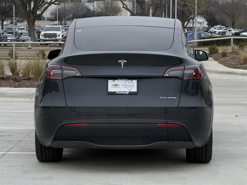 Used 2024 Tesla Model Y Long Range image 5