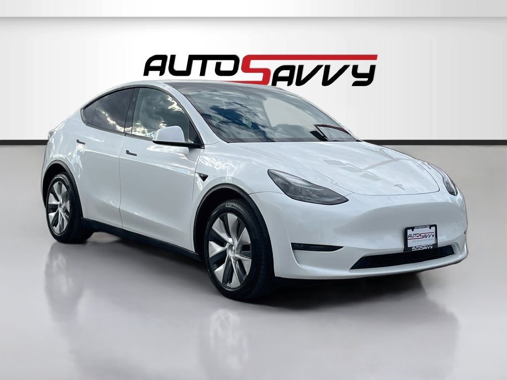Used 2025 Tesla Model Y Long Range AWD/4WD image 1