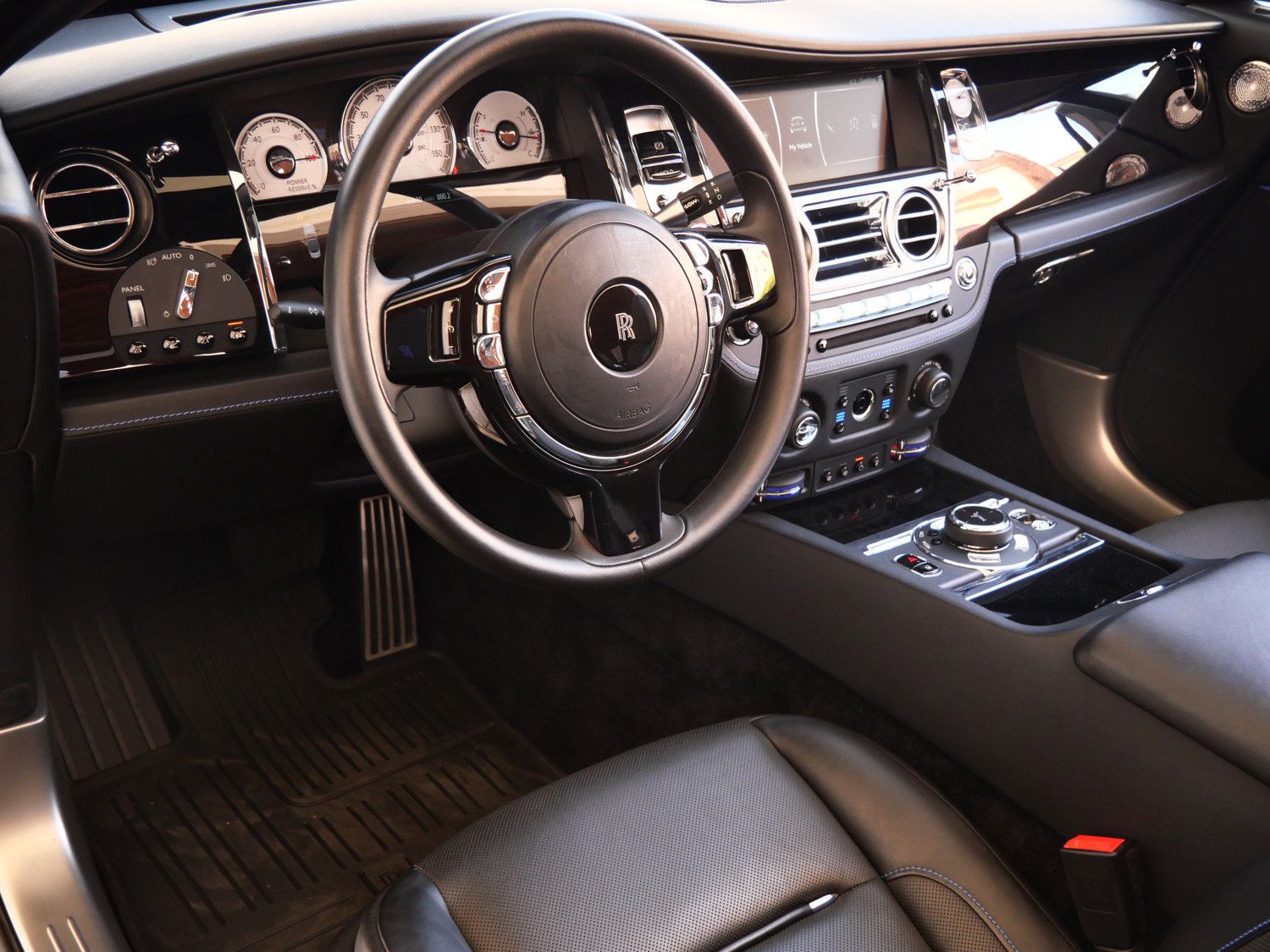 Certified 2018 Rolls-Royce Dawn RWD image 30