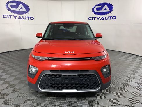 Used 2022 Kia Soul LX w/ Technology Package FWD image 9