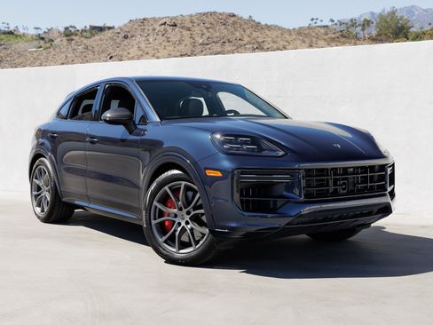 New 2025 Porsche Cayenne Turbo image 9
