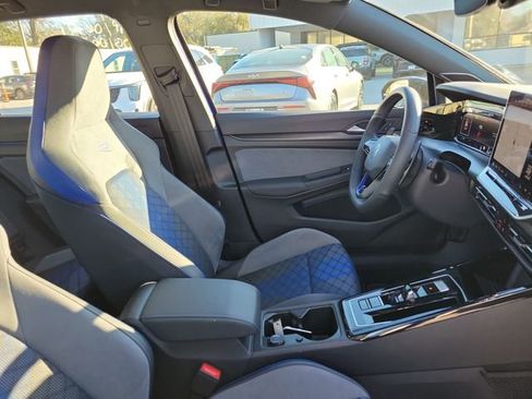 Used 2025 Volkswagen Golf R Black Edition image 35