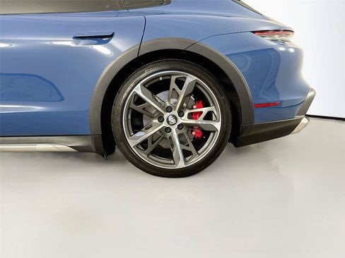 Used 2024 Porsche Taycan 4S AWD/4WD image 33