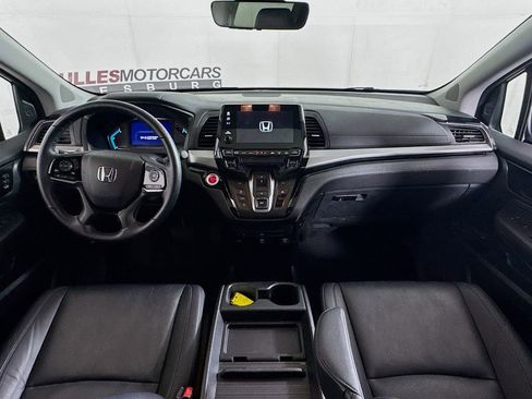 Used 2023 Honda Odyssey Touring image 32