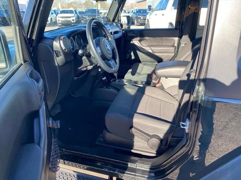Used 2012 Jeep Wrangler Sport image 9