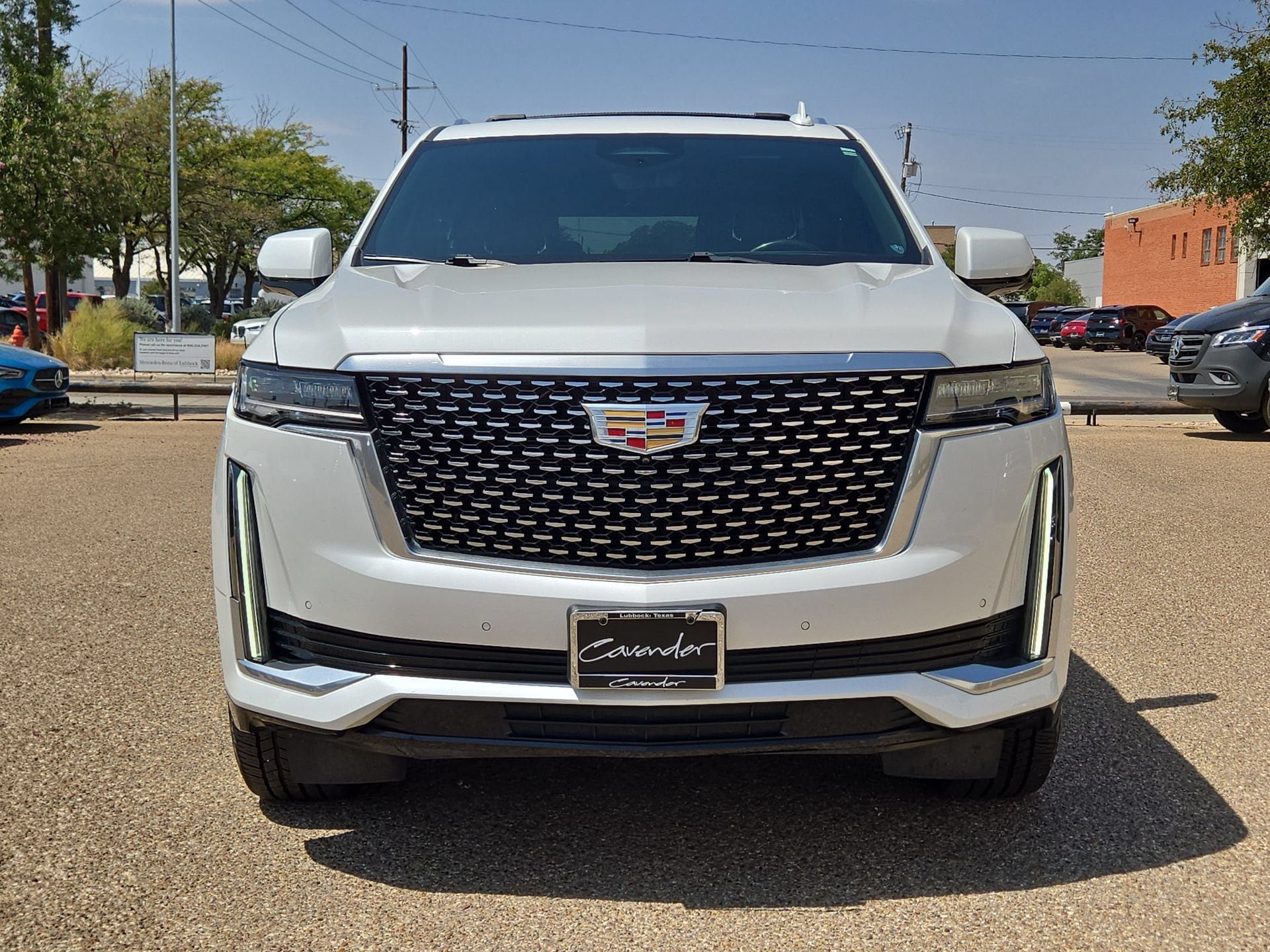Used 2022 Cadillac Escalade ESV Premium Luxury AWD/4WD image 10