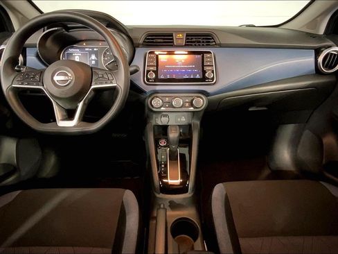 Used 2025 Nissan Versa SV FWD image 15