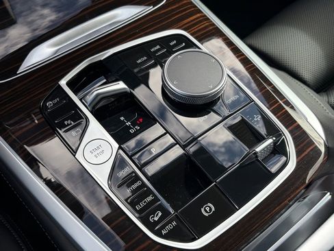 New 2026 BMW X5 xDrive50e image 18