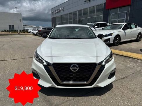 Used 2021 Nissan Altima 2.5 SR image 2