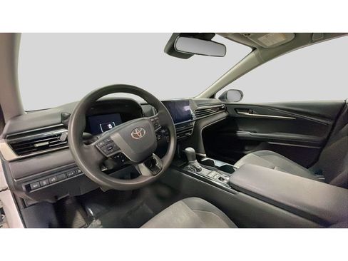 Used 2025 Toyota Camry LE FWD image 11