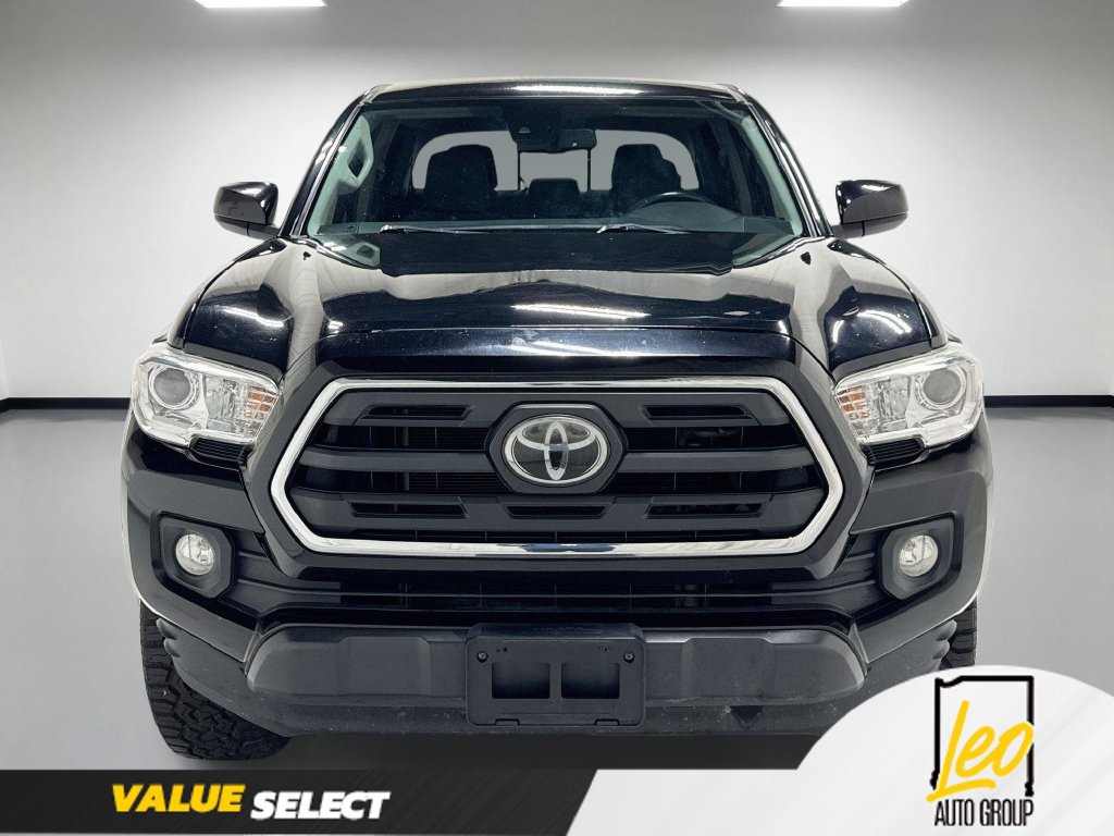 Used 2019 Toyota Tacoma SR5 AWD/4WD image 2