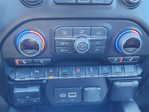 Used 2021 Chevrolet Silverado 1500 RST image 30