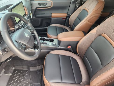 New 2026 Ford Bronco Sport Outer Banks w/ Outer Banks Tech Package+ AWD/4WD image 13