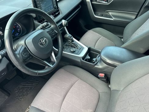 Certified 2019 Toyota RAV4 XLE w/ Convenience Package AWD/4WD image 9