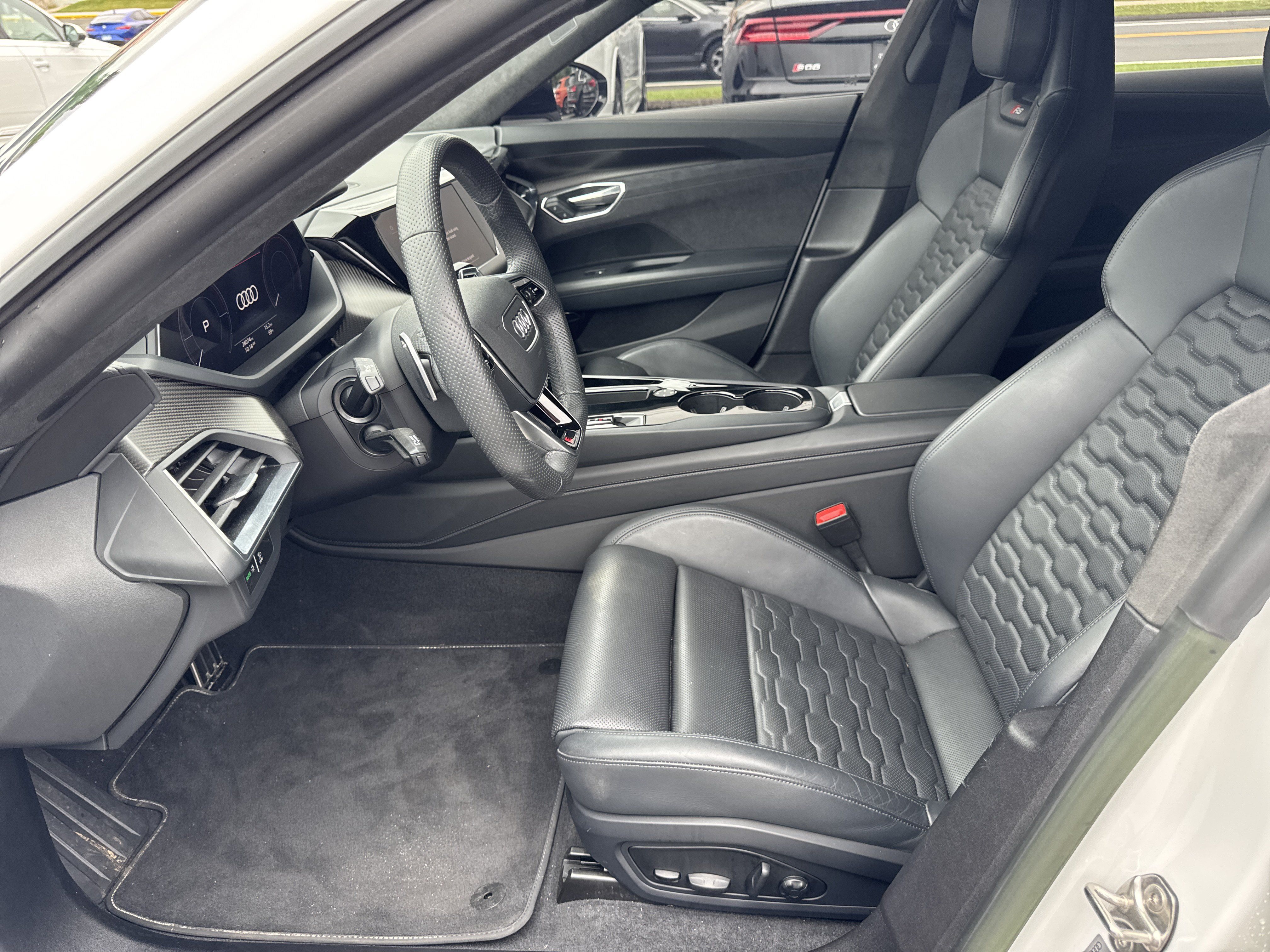 Used 2023 Audi RS e-tron GT w/ Carbon Performance Package AWD/4WD image 9
