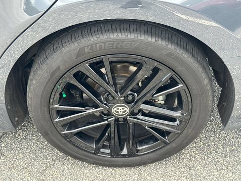 Used 2025 Toyota Camry SE FWD image 19