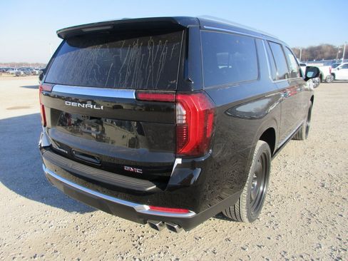New 2026 GMC Yukon XL Denali image 4