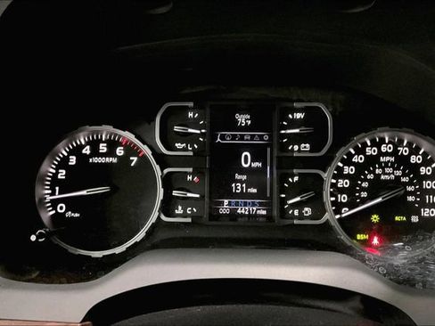 Used 2020 Toyota Tundra Limited w/ Limited Premium Package AWD/4WD image 21