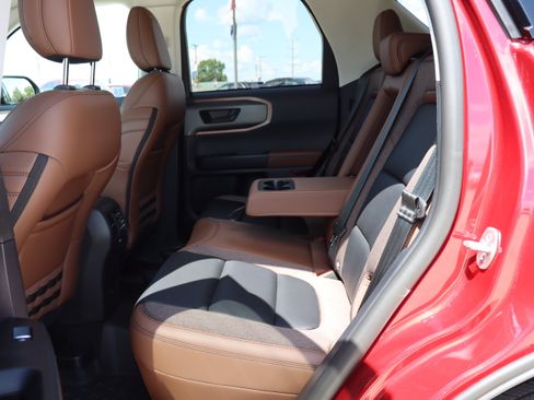Used 2025 Ford Bronco Sport Outer Banks AWD/4WD image 10