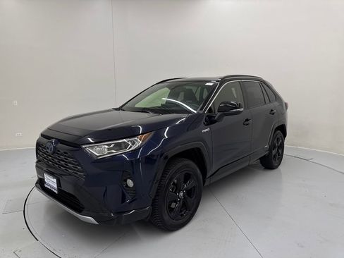 Used 2019 Toyota RAV4 XSE w/ XSE Weather Package AWD/4WD image 2