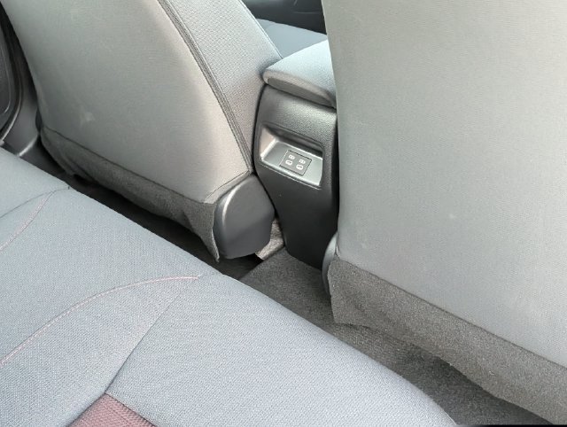 Certified 2026 Toyota Corolla SE w/ SE Package FWD image 31