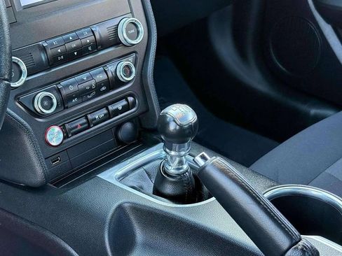 Used 2019 Ford Mustang Coupe image 17