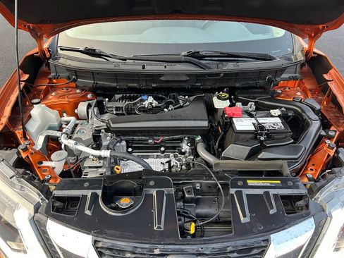 Used 2020 Nissan Rogue SV image 29