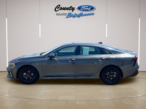 Used 2025 Kia K5 LXS FWD image 3