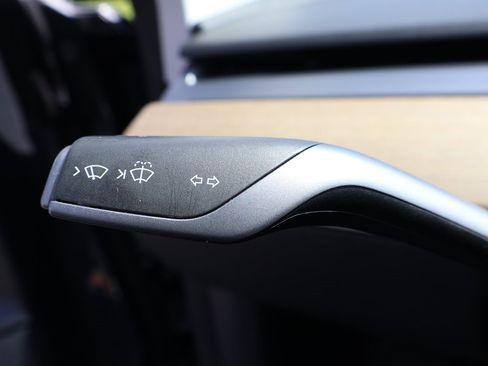 Used 2021 Tesla Model 3 Standard Range Plus image 46