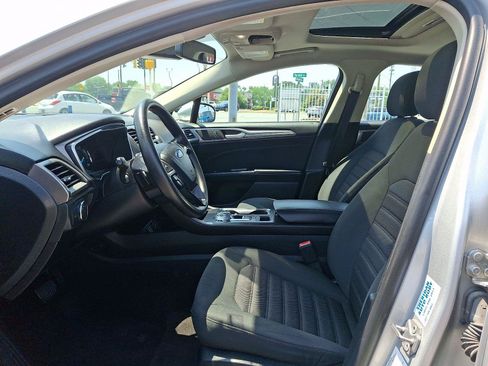 Used 2019 Ford Fusion SE AWD/4WD image 10