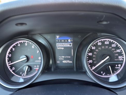Used 2023 Toyota Camry SE image 19