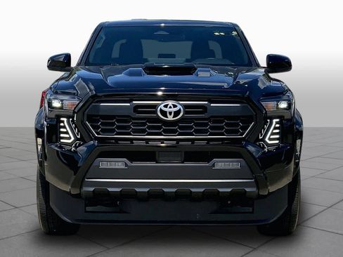 Used 2025 Toyota Tacoma TRD Sport RWD image 4